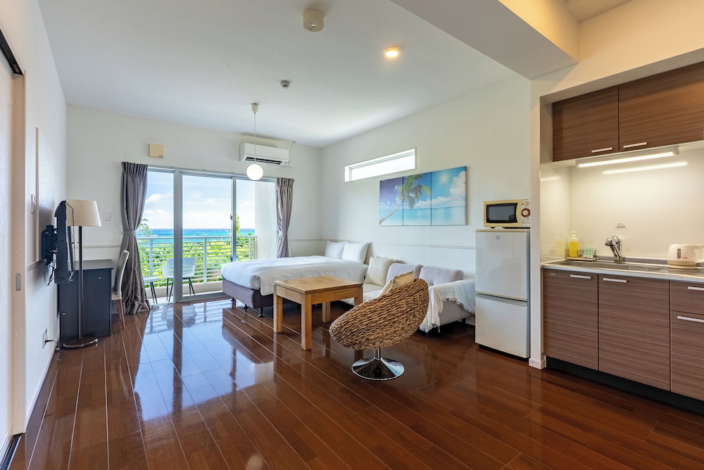 Odysis Onna Resort Hotel 35/72