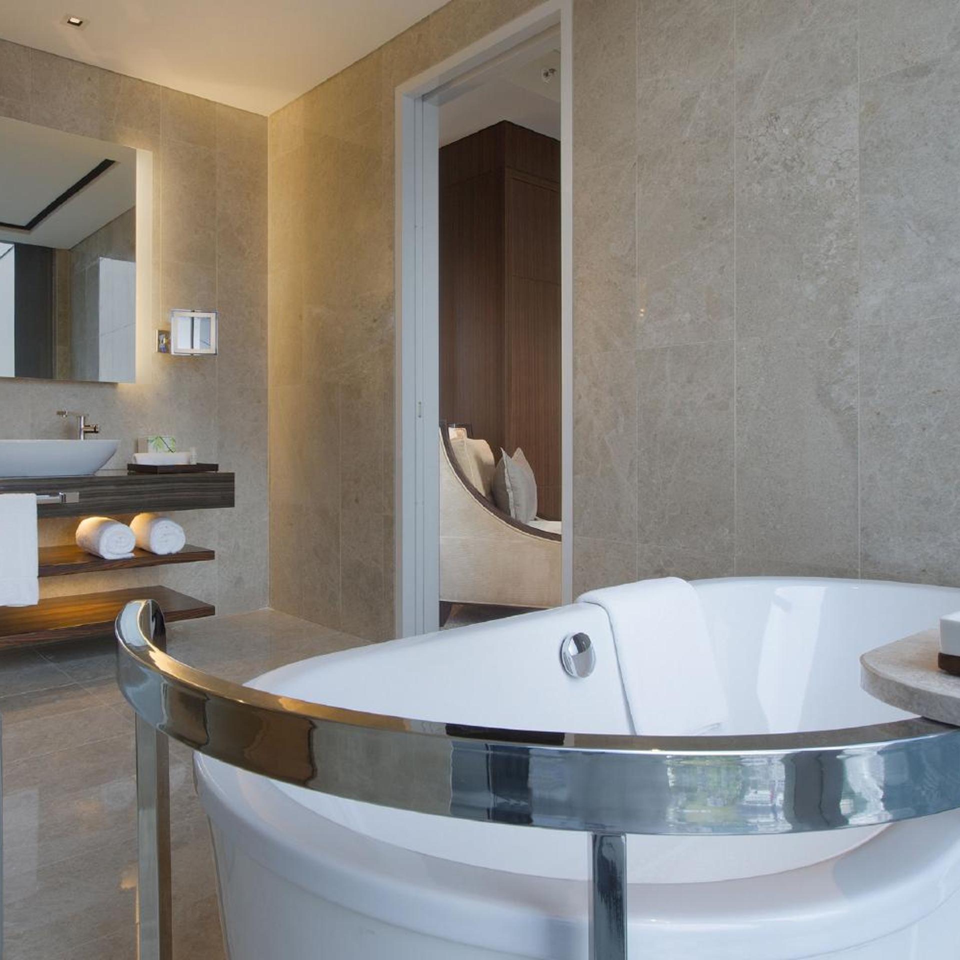 جناح تنفيذي بسرير كينج مع دخول صالة النادي، The Westin Singapore 4/4
