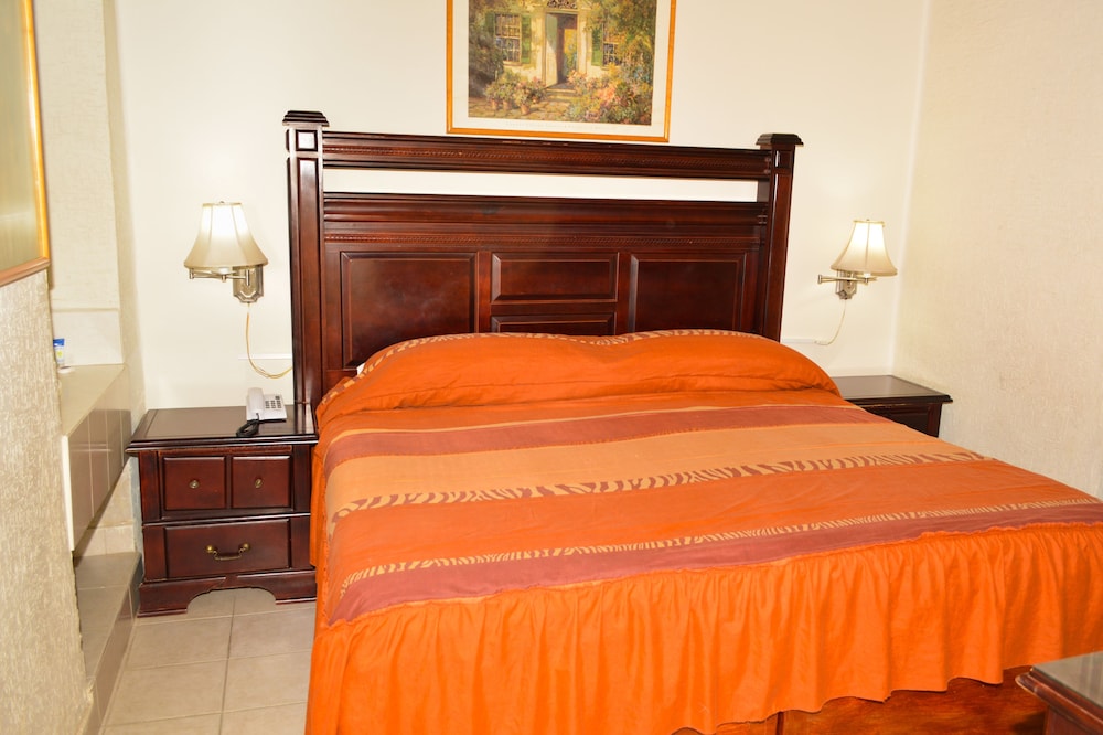 Hotel Baeza 24/50