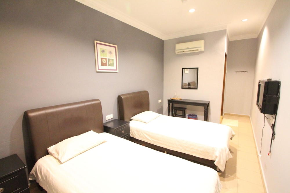 Hotel Station 18 8/32