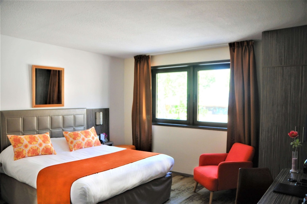 Hotel Atrium 13/68