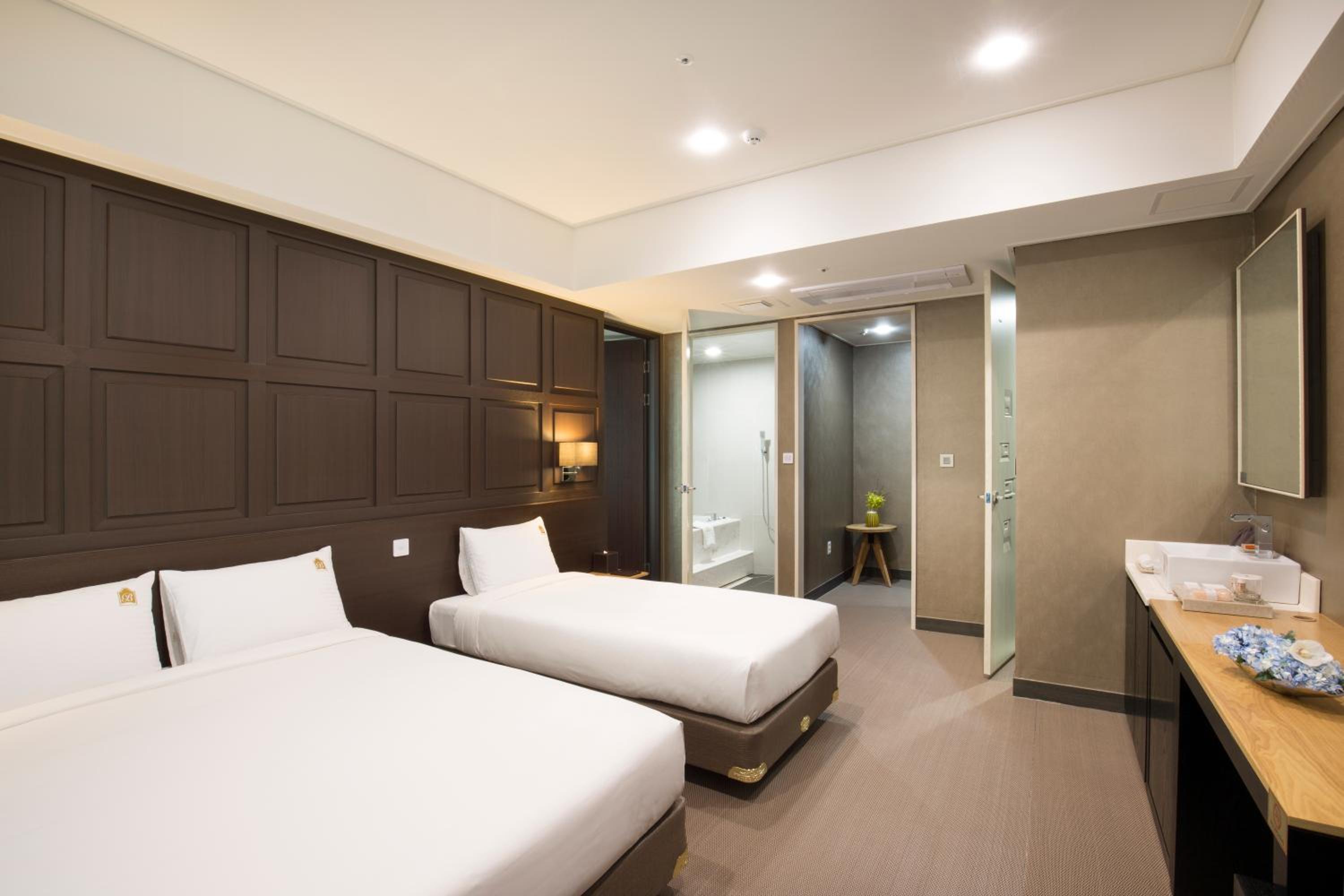 Suite, 1 Queen and 1 Single Bed, Ocean View, Hot Spring Bath