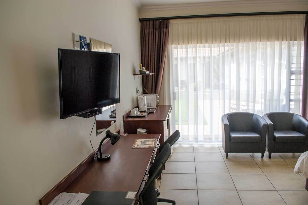 Amohela Guesthouse 19/38