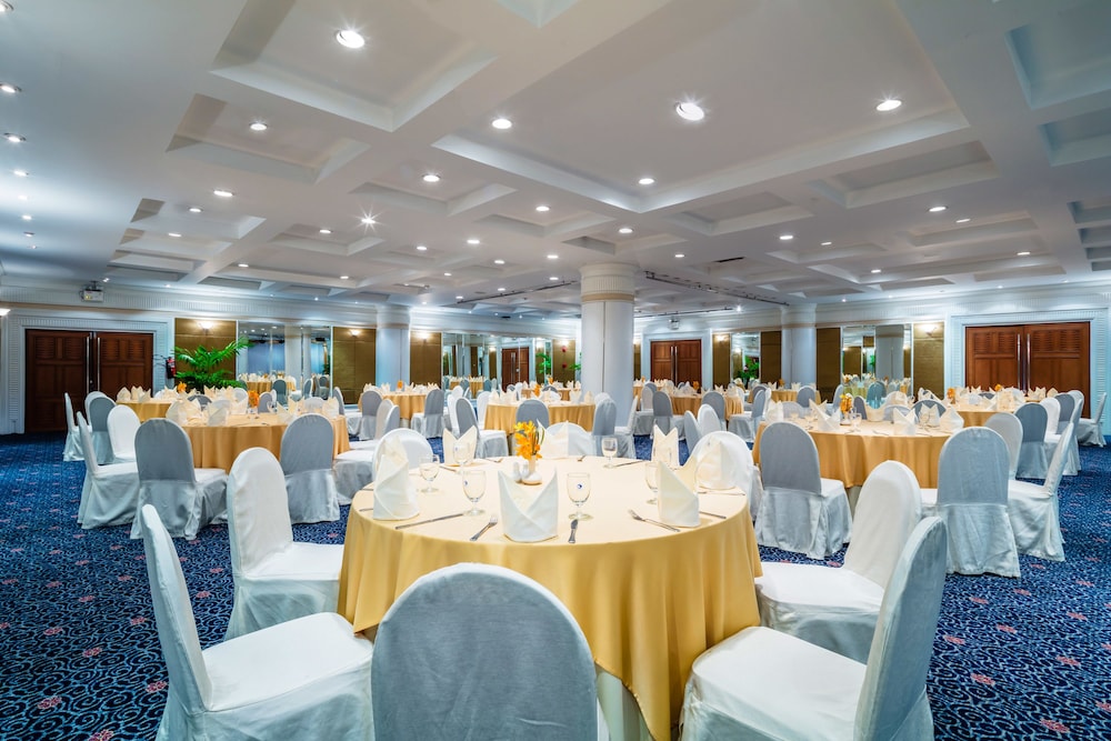 Cholchan Pattaya Beach Resort 66/74