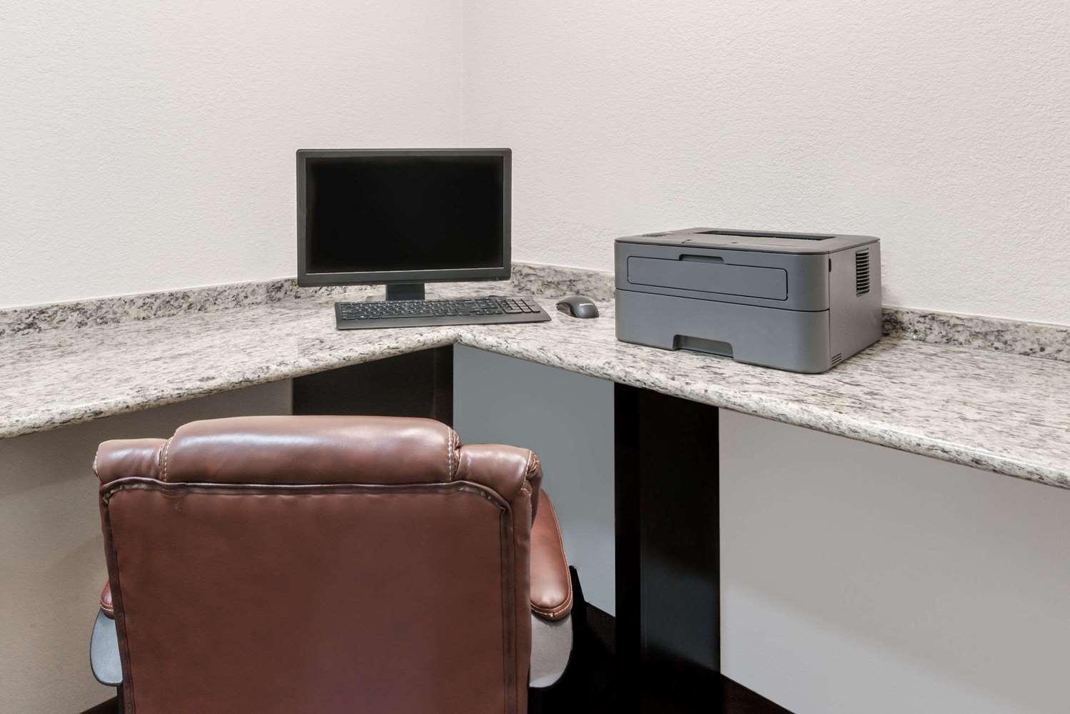 Days Inn Suites By Wyndham Dallas 22/27