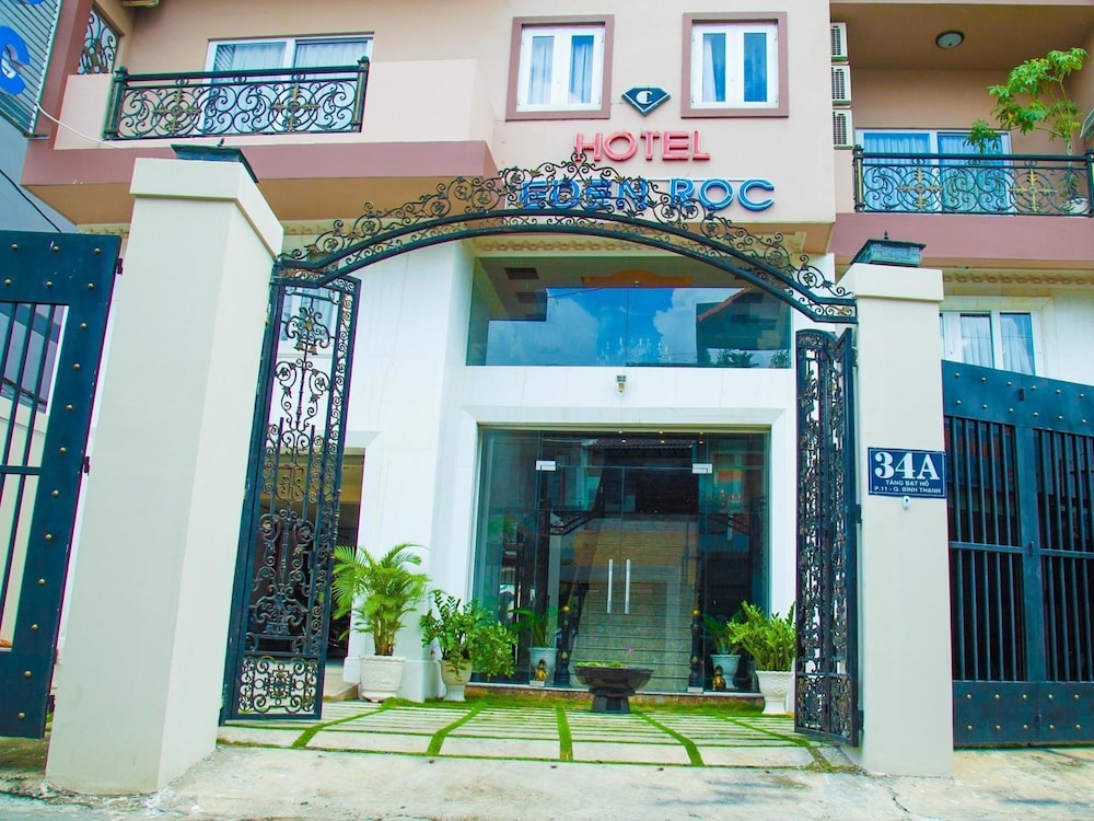Edenroc Hotel 4/66