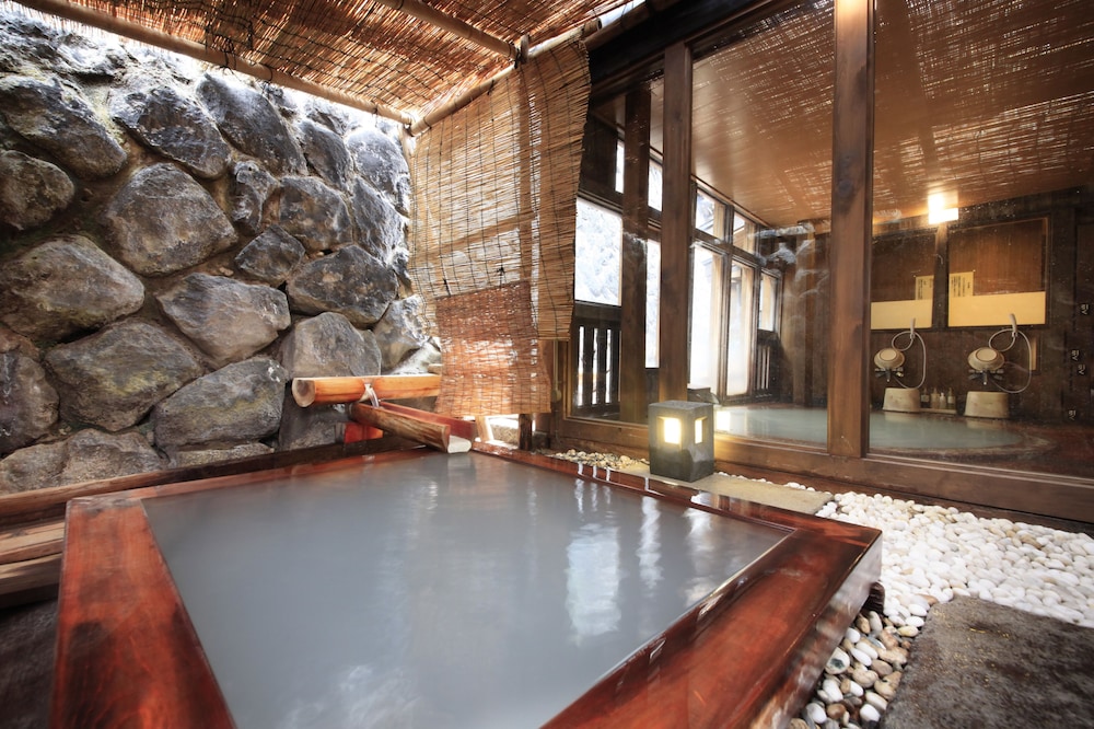 Omiya Ryokan 25/50