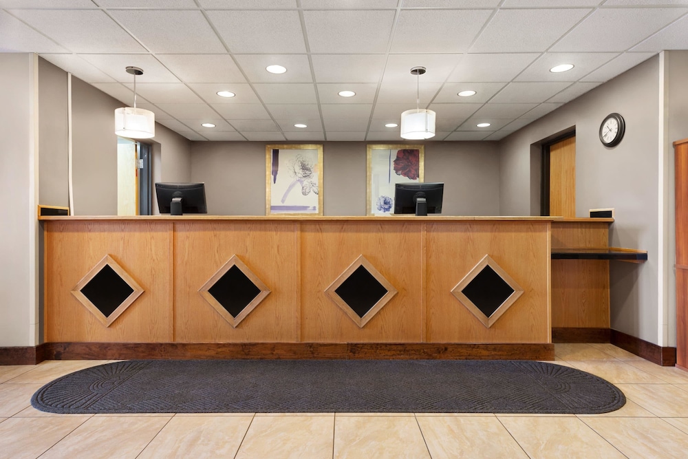 Howard Johnson By Wyndham Billings 7/46