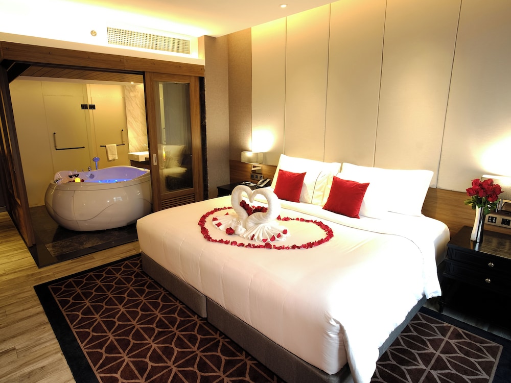 Ayathorn Bangkok Hotel 15/50