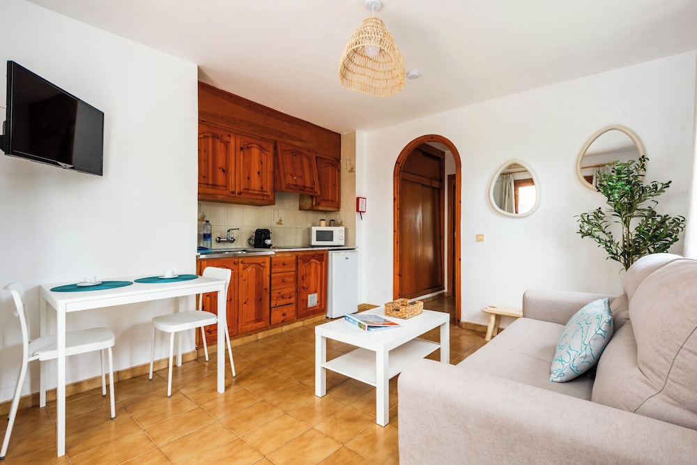 Apartamentos Mar Blanca 46/67
