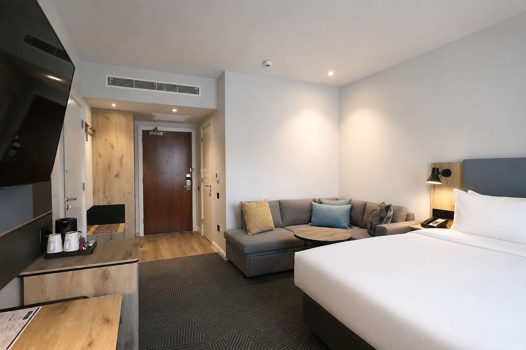 London Luton Vale Hotel 14/37