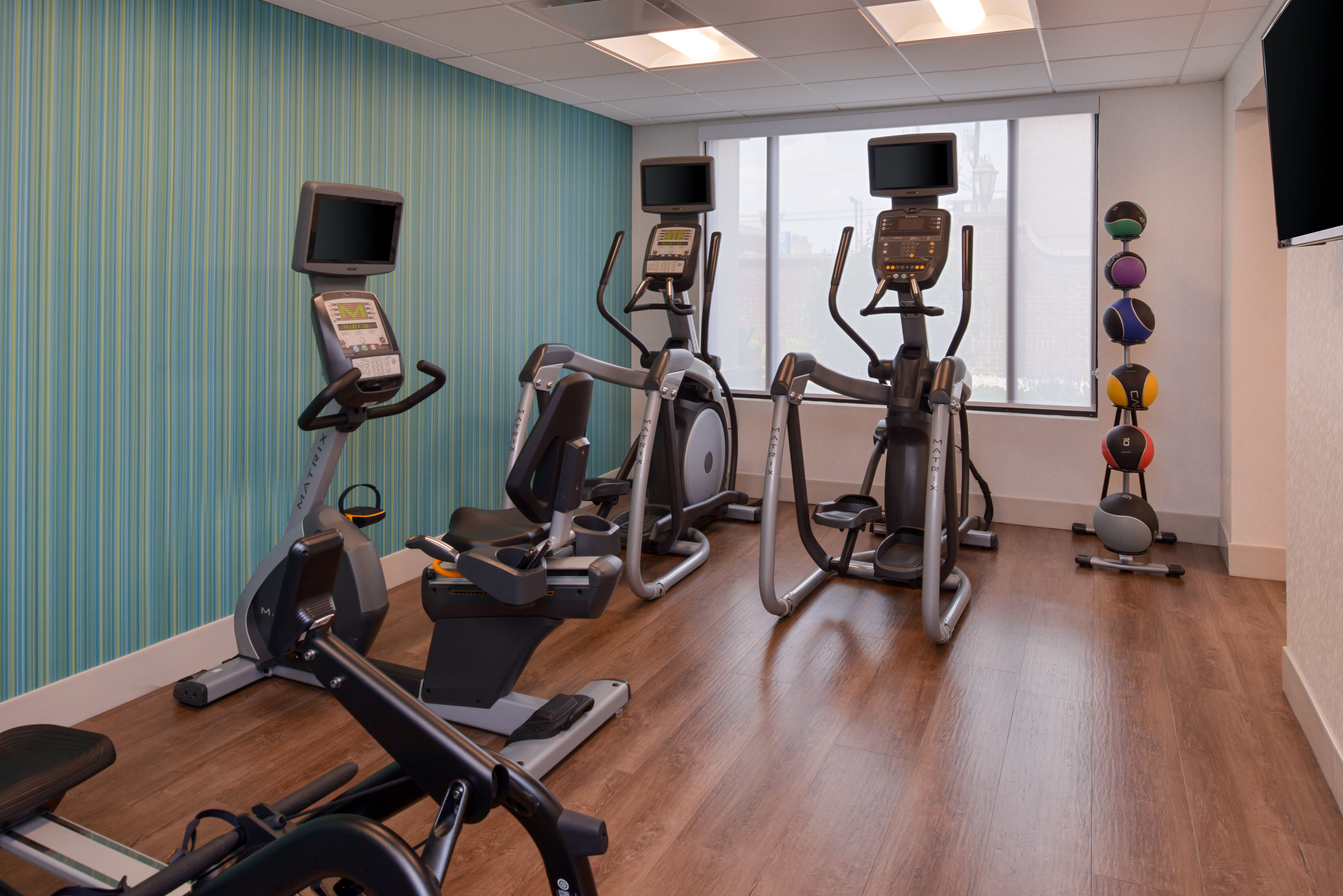 Holiday Inn Express Hotel and Suites Indianapolis Downtown Convention Center Area 33/48