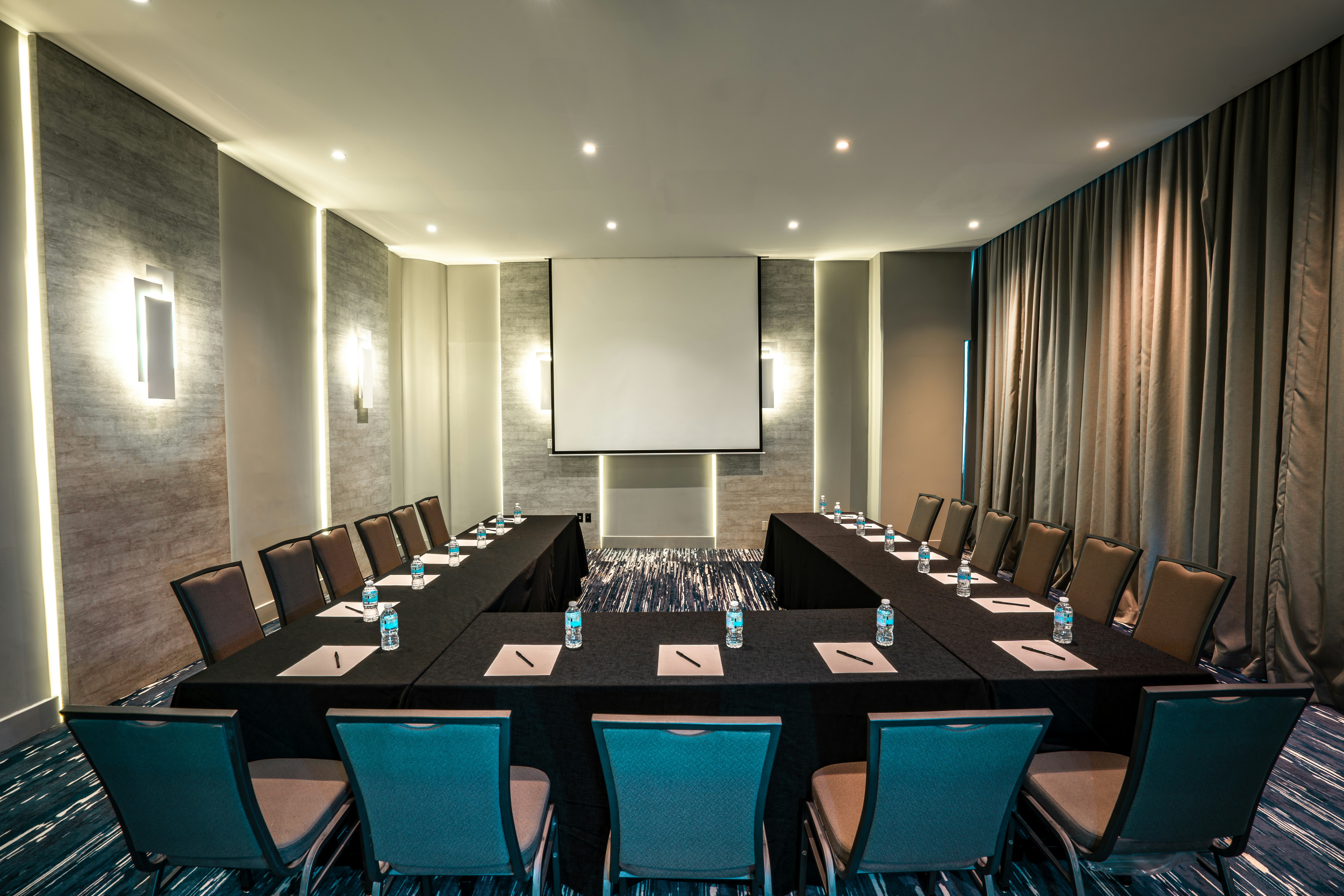Hilton Garden Inn Mexico City Santa Fe 51/73