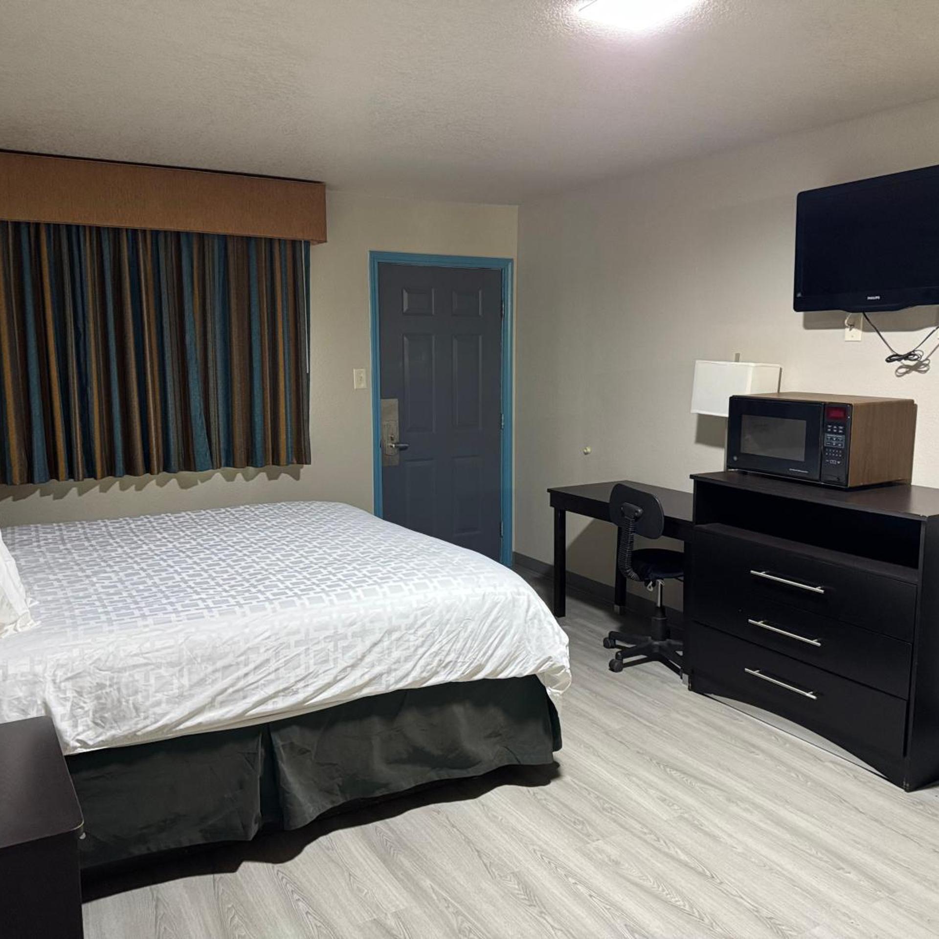 Executive inn 12/24