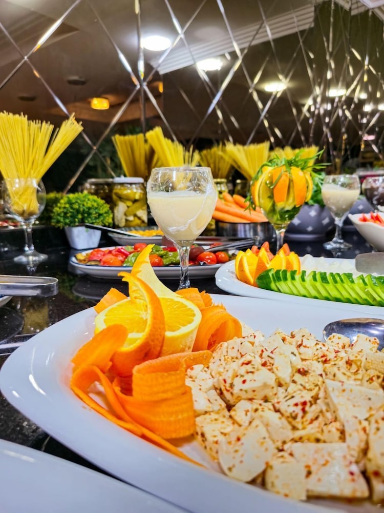 Yilmazel Hotel 32/60