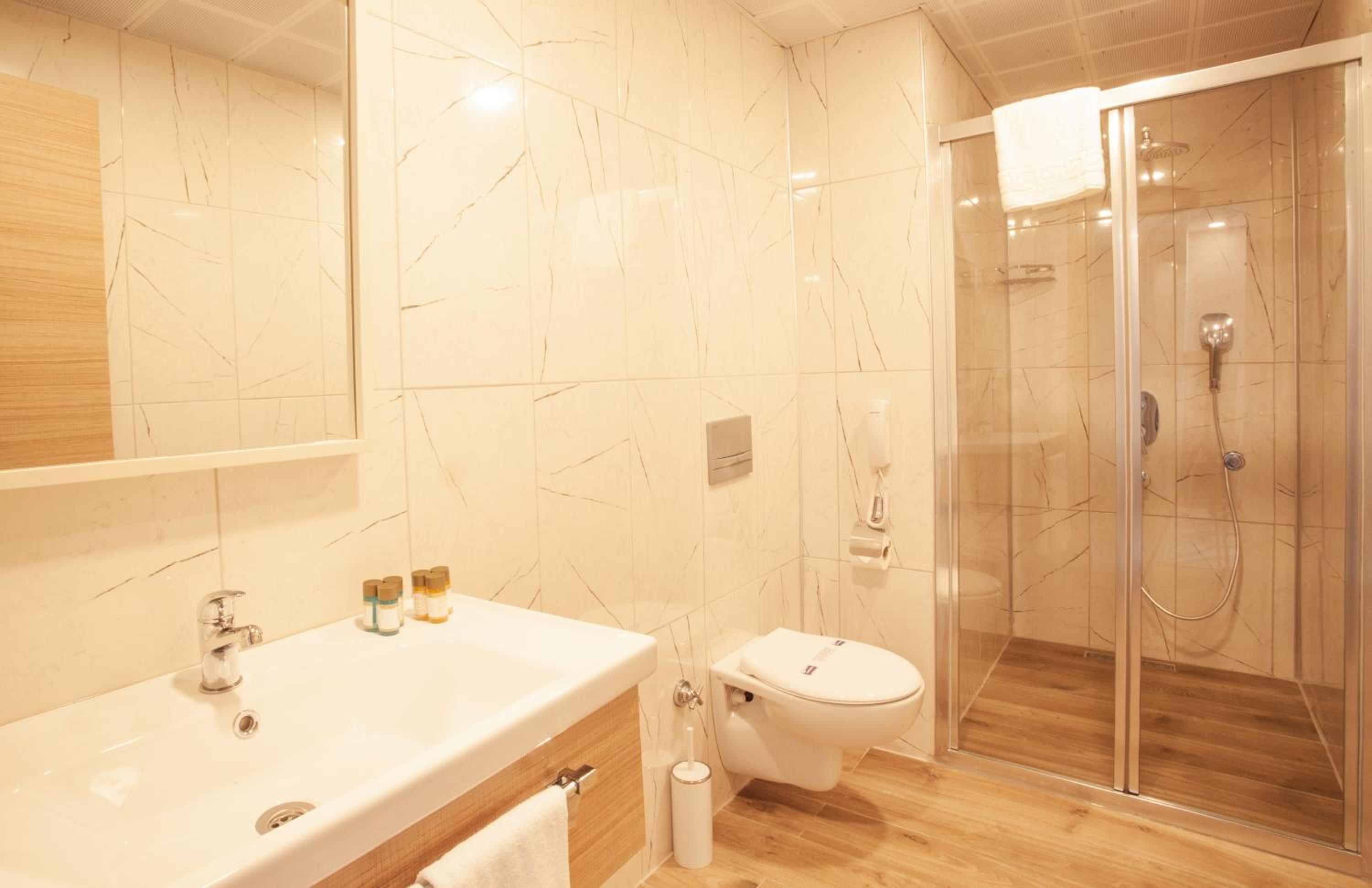جناح بسرير كينج بجاكوزي، Old Town Point Hotel & Spa Antalya 8/10
