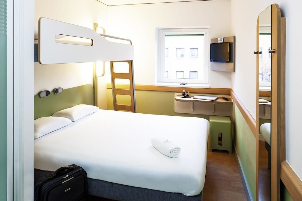 Ibis Budget Edinburgh Park 16/66