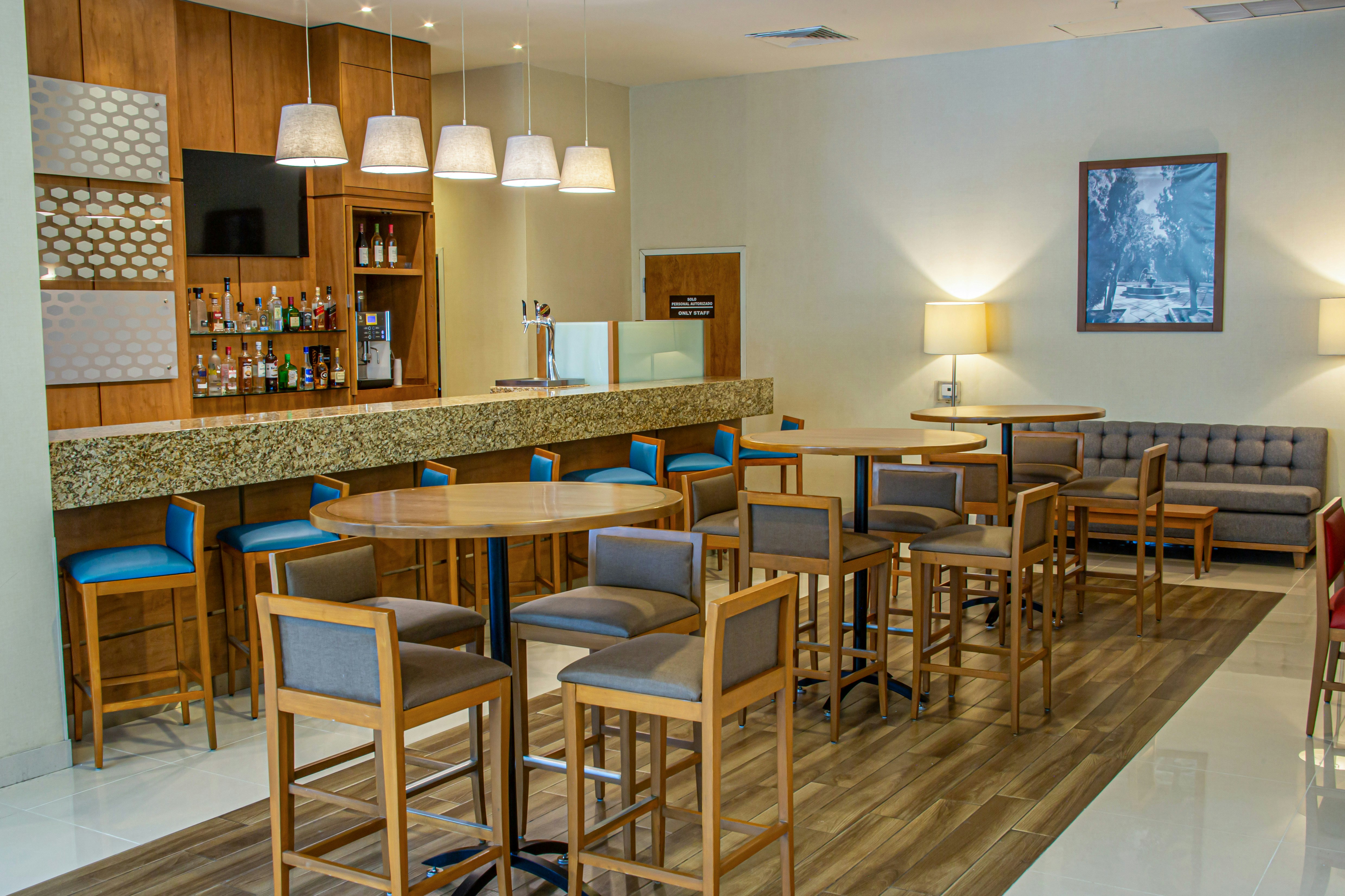 Hampton Inn by Hilton Guadalajara/Expo 32/48