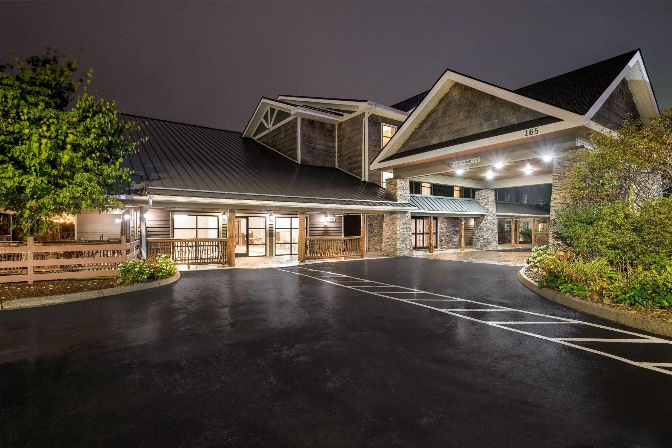 La Quinta Inn & Suites by Wyndham Boone University 8/63
