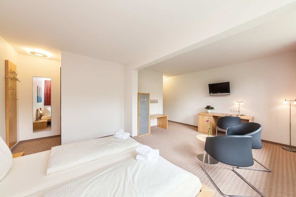 Akademiehotel Kiel 30/83