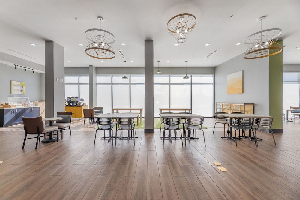 Spark by Hilton Garland Dallas East 31/42