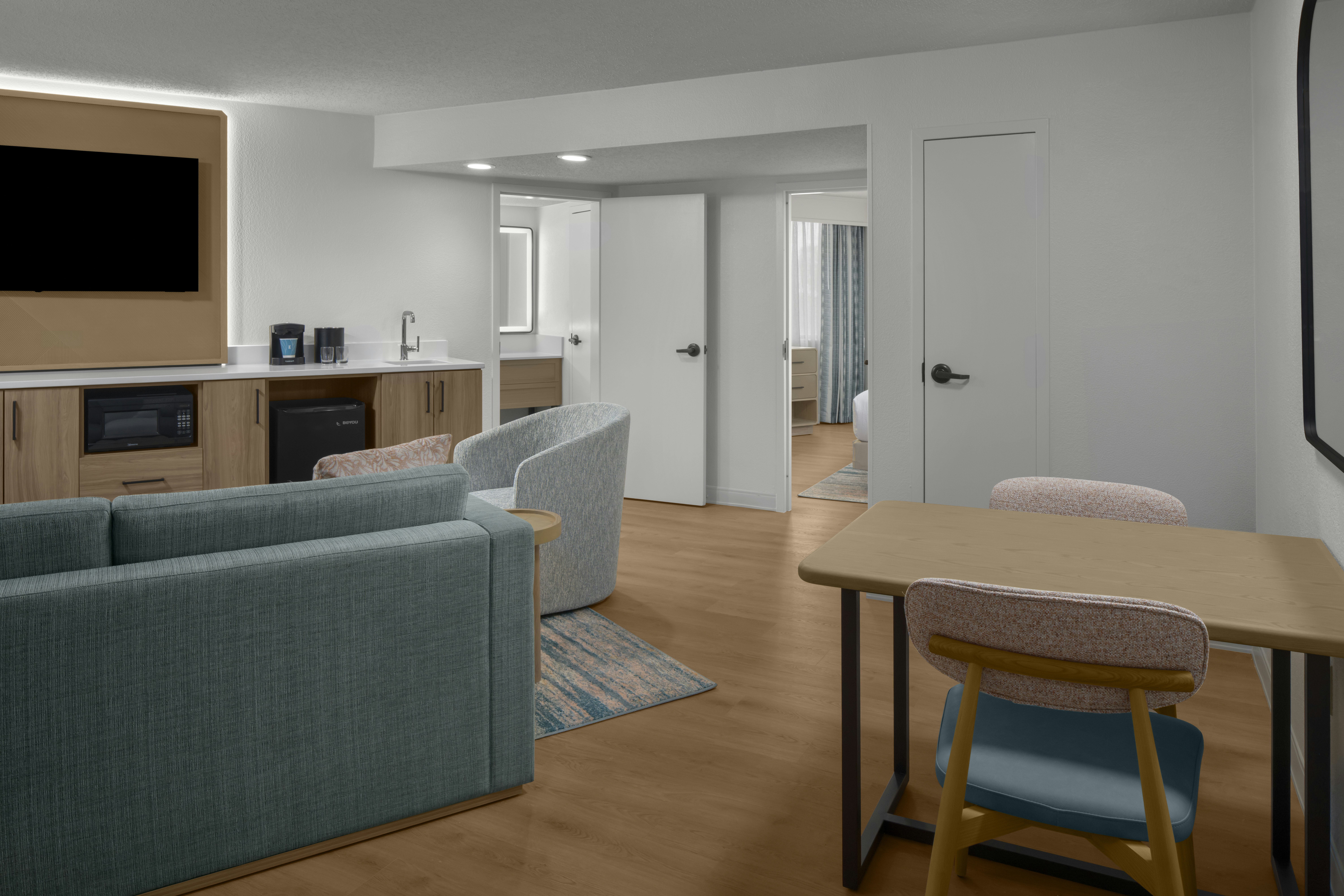 Embassy Suites by Hilton Orlando International Drive ICON Park 68/86