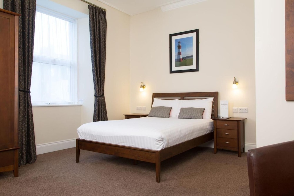The Grosvenor Plymouth 17/64