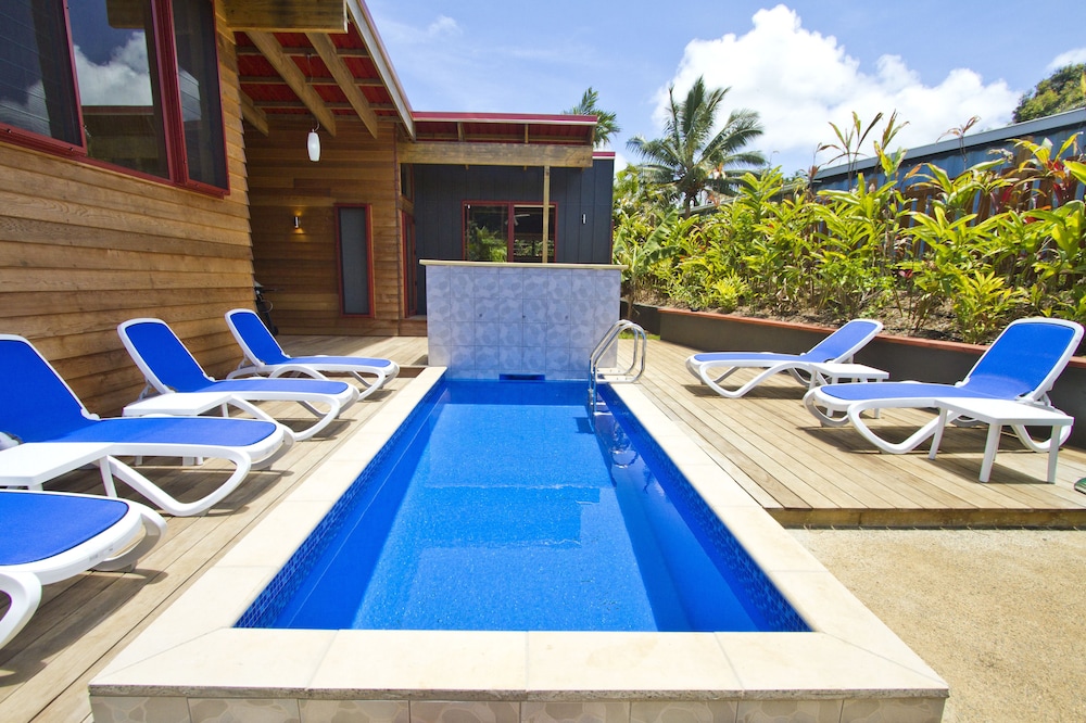 Paradise Holiday Homes Rarotonga 10/19