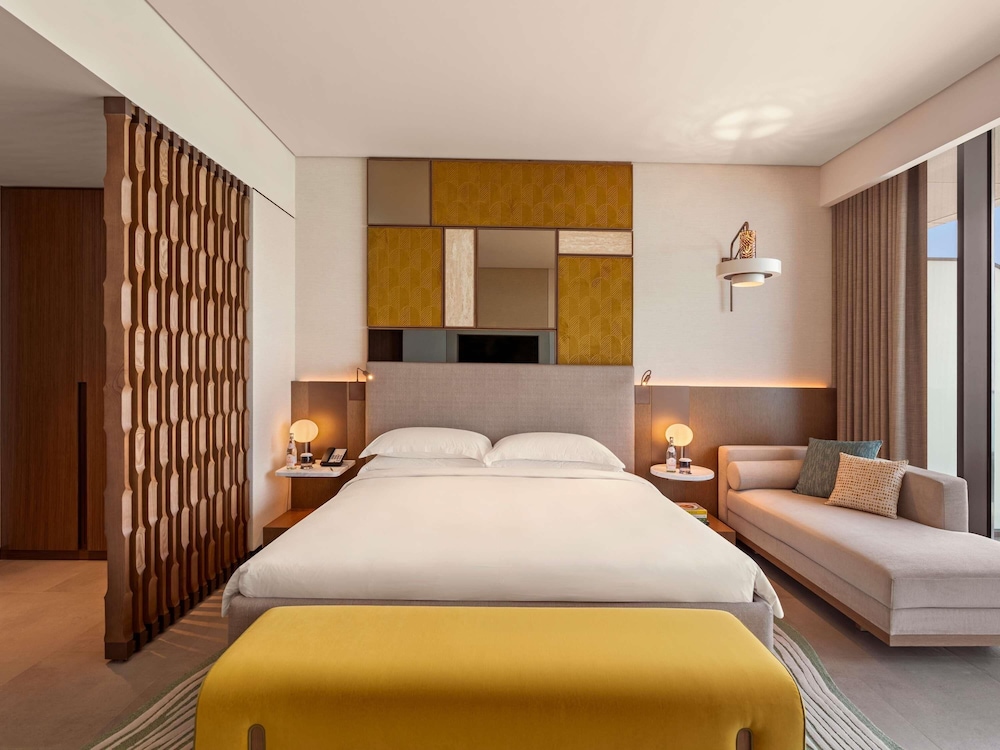 Collection, King Bed, Sea View