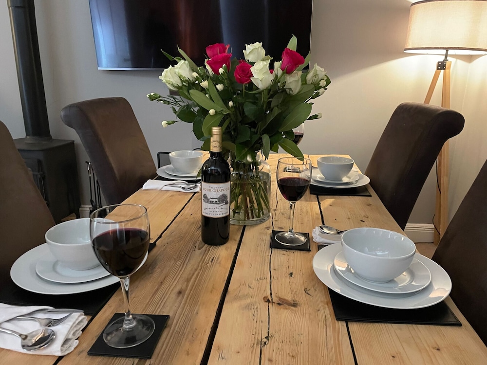 Stonehenge Cottages 28/50