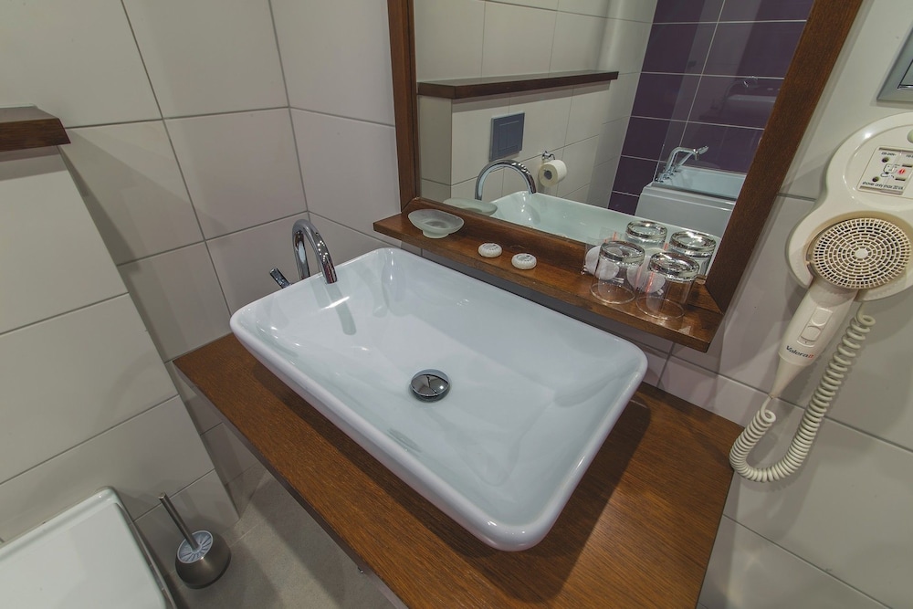 Arkada Hotel 56/56