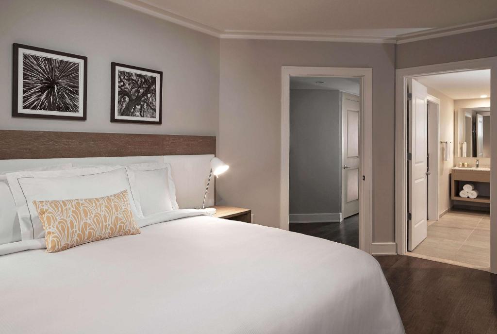 1 BEDROOM, SUITE, KING BED, OCEAN VIEW, ACCESSIBLE