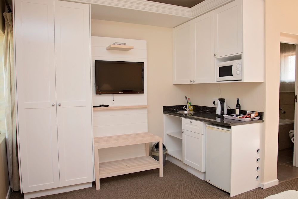 Bayside Guest House 30/50