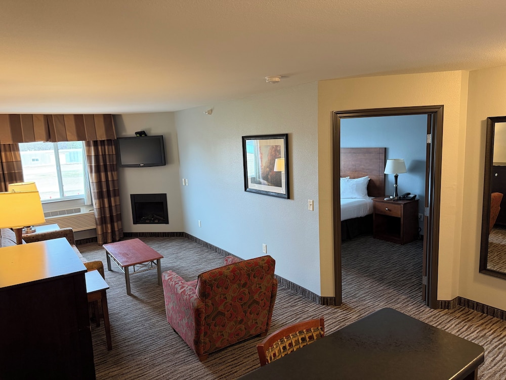 GrandStay Hotel & Suites Parkers Prairie 32/50