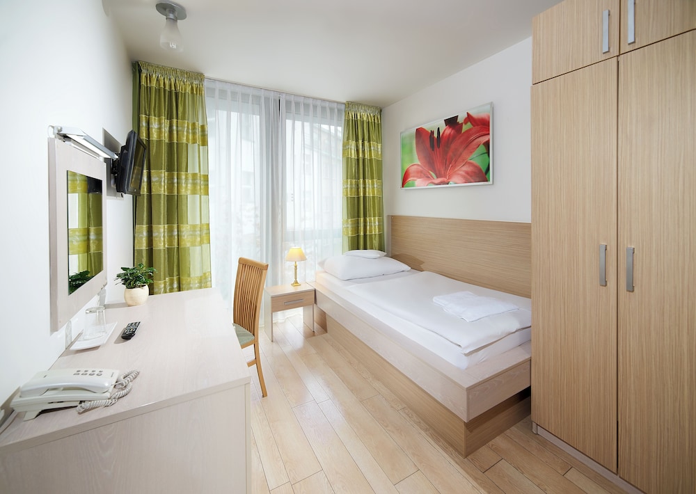 STANDARD, SINGLE, SINGLE BED