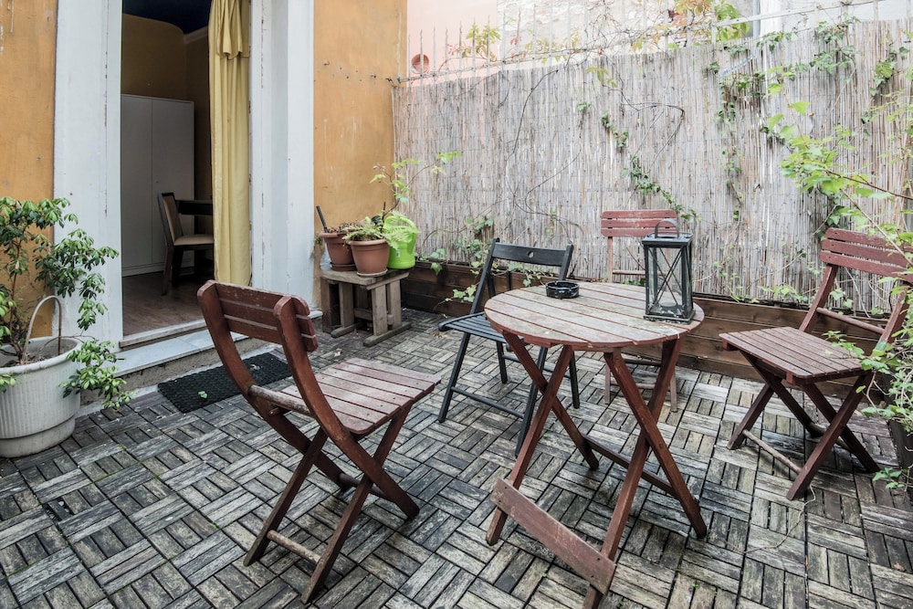 Charles Bridge Hostel & Apartments 76/98