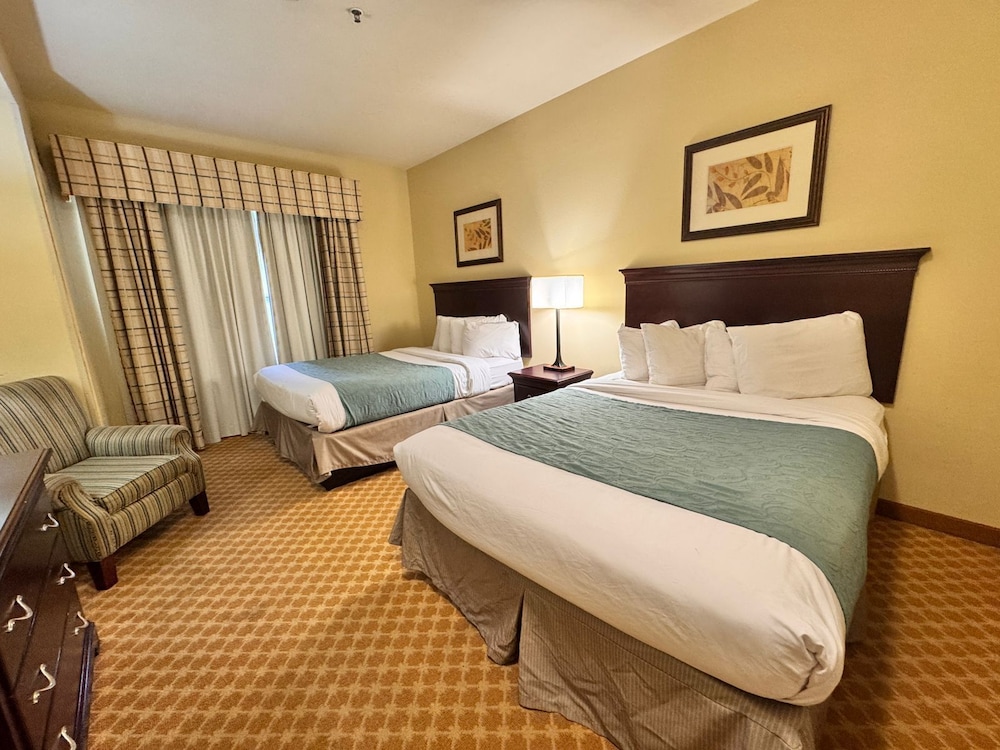 Room at Hotel Pineville & Conference Center Alexandria I-49, PINEVILLE - LA