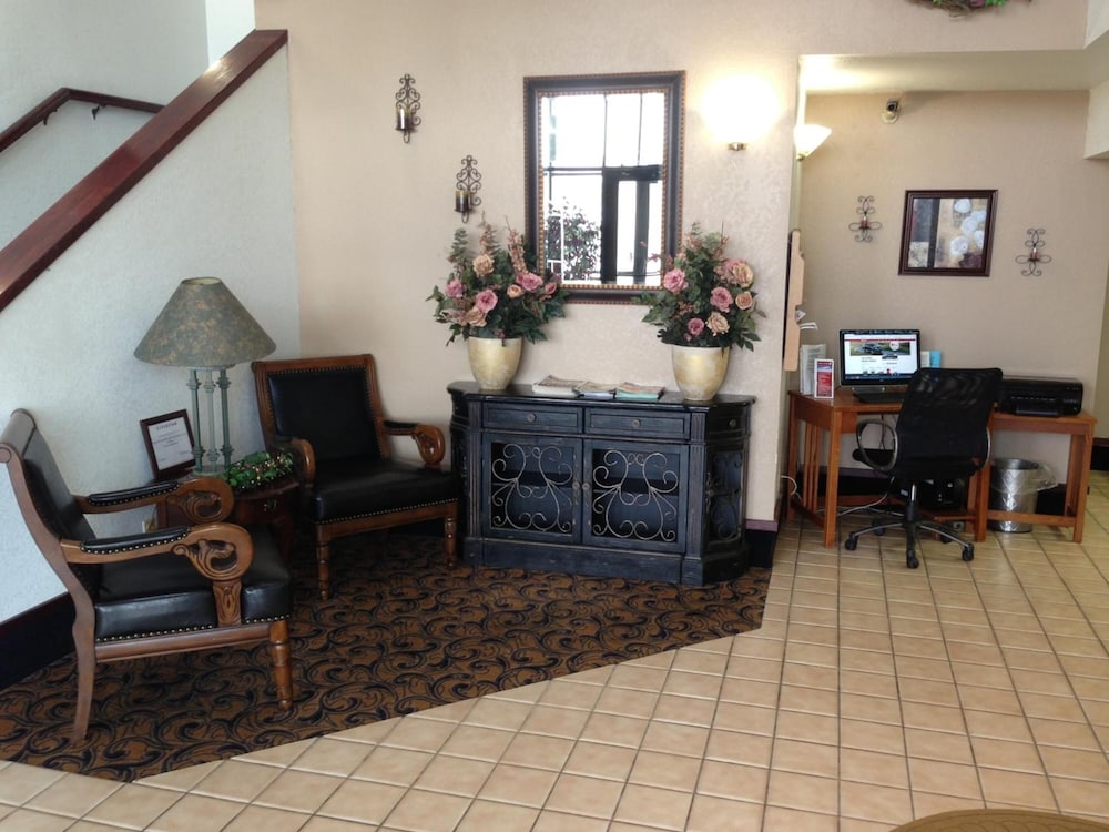 Brentwood Inn Suites 27/41