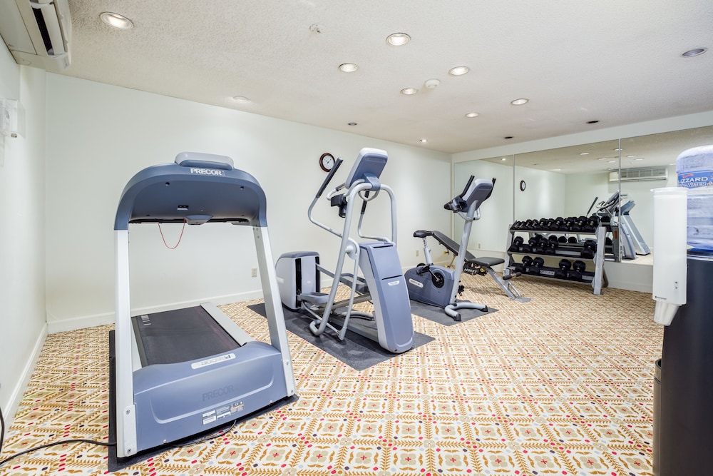 The Farmington Inn &amp; Suites 27/54
