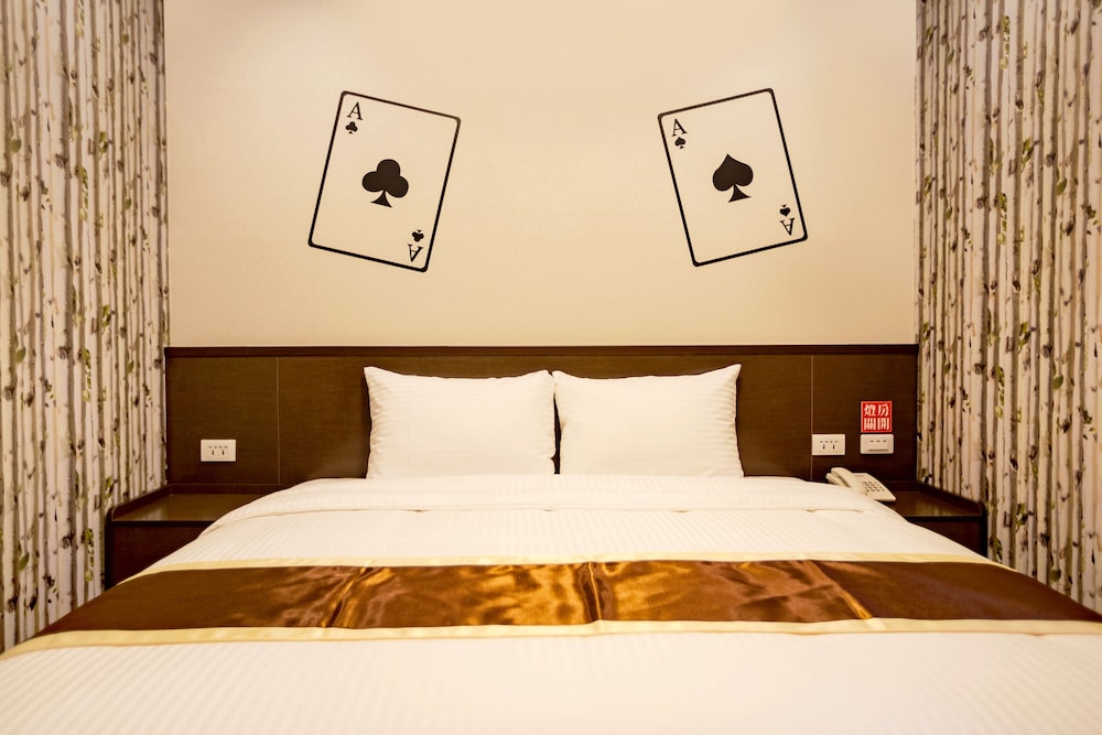 ECONOMY, DOUBLE BED, NO WINDOW