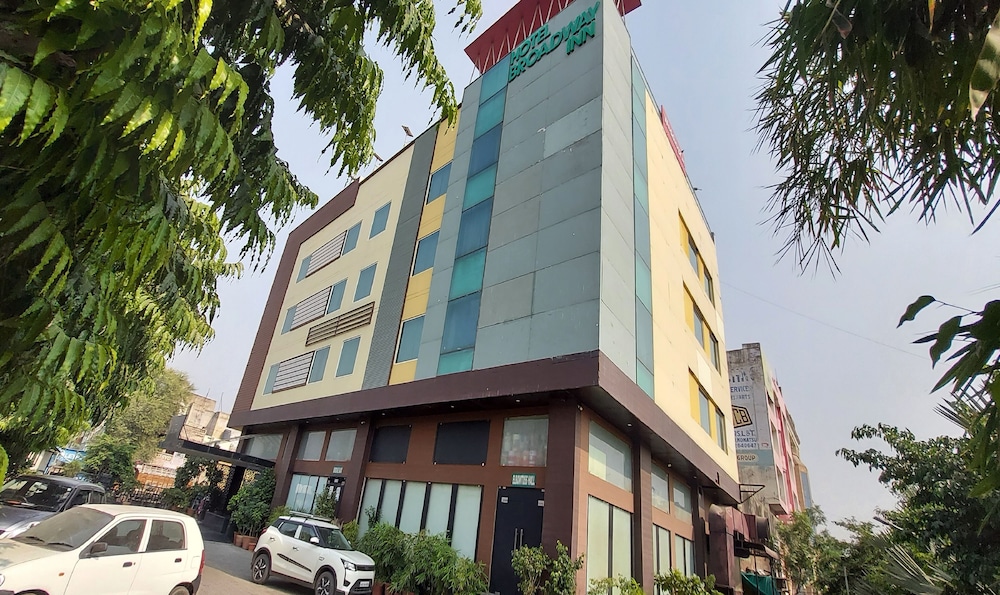 Oyo 7130 Hotel Broadway 4/50