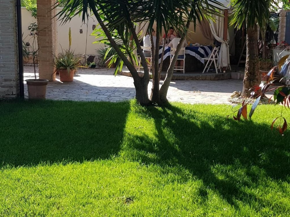 Gentarrubia - B&B 33/50