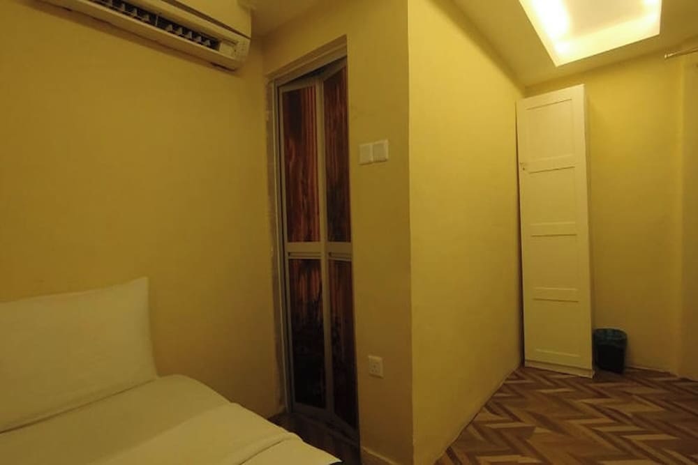 Fast Hotel Setapak Near Tunku Abdul Rahman UMT KL 26/41