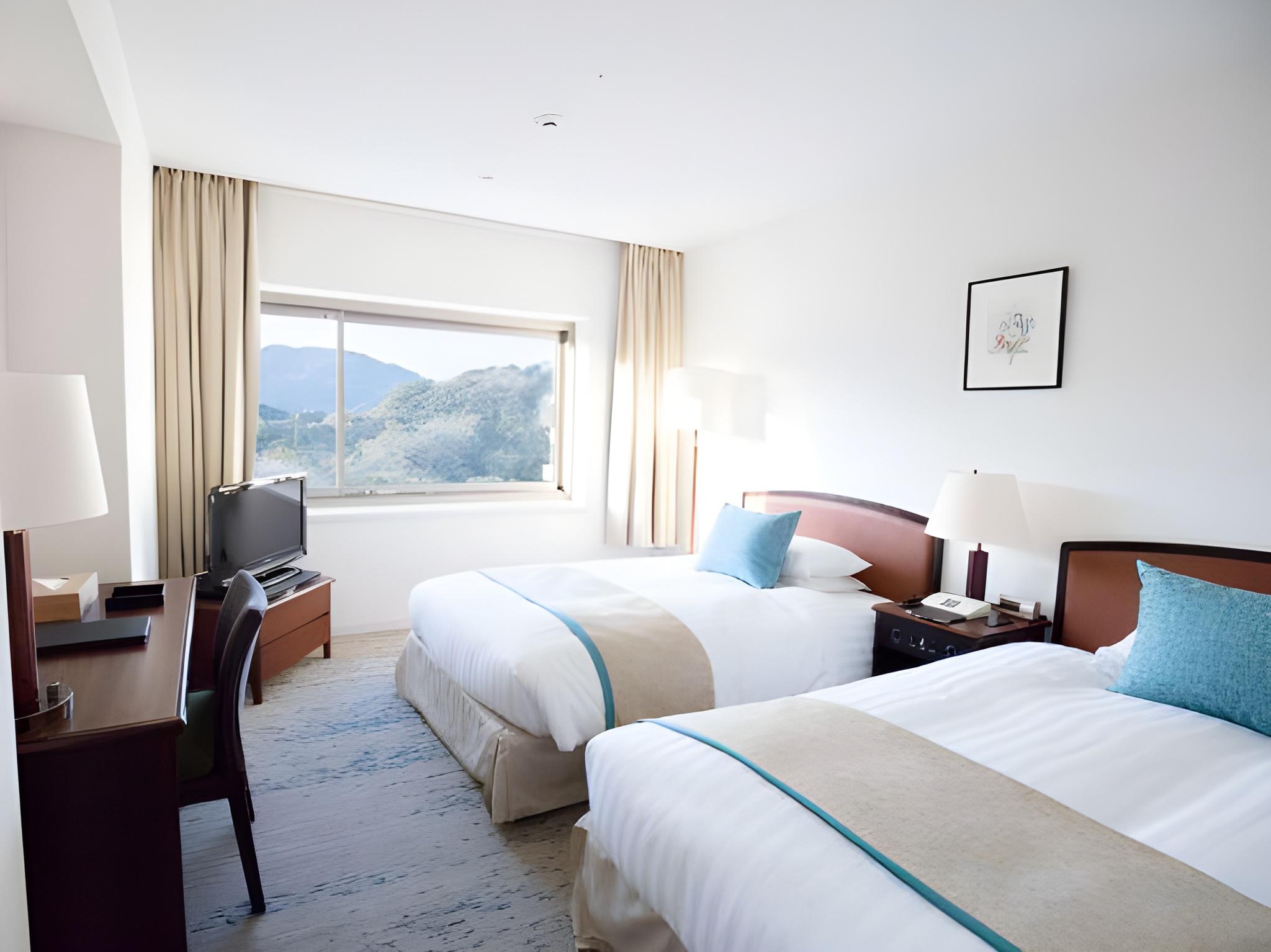 Type A, 2 Double Beds, Mountain View