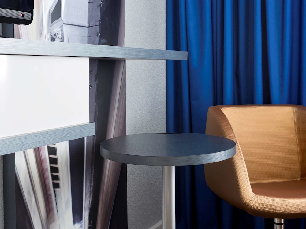 Mercure Paris Massy Gare TGV 60/76