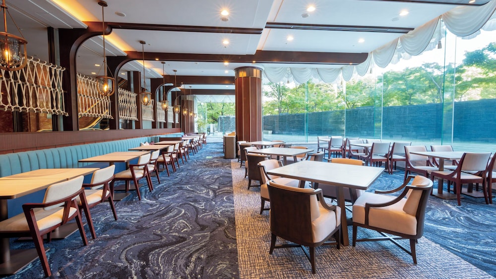 Hotel Springs Makuhari Premier 54/66
