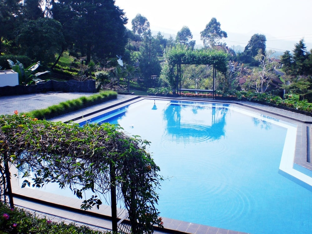Lembang Asri Resort 53/55