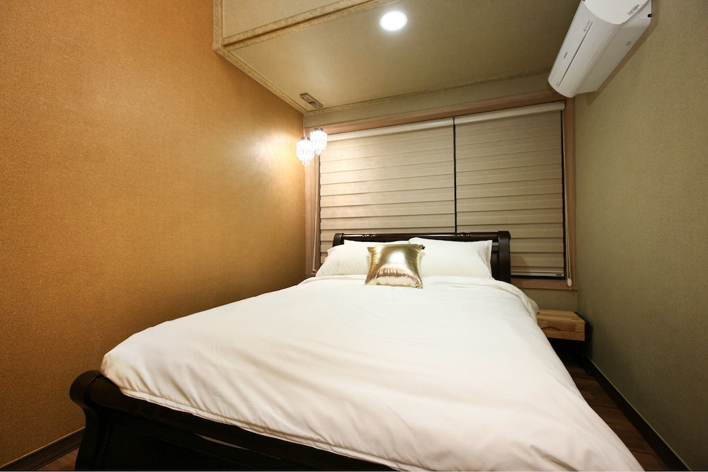 Busan Chaeum Pension 13/50