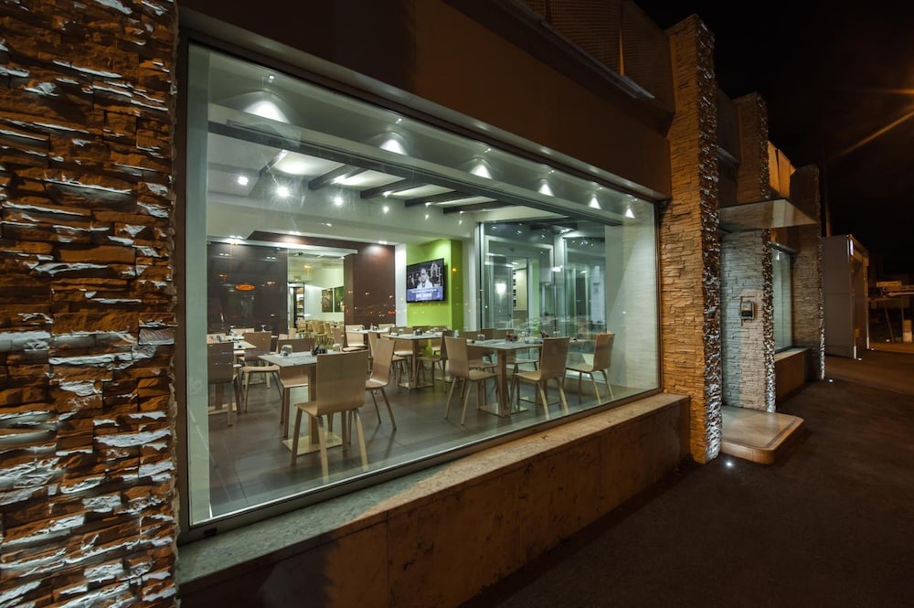 Hotel Testani 34/50