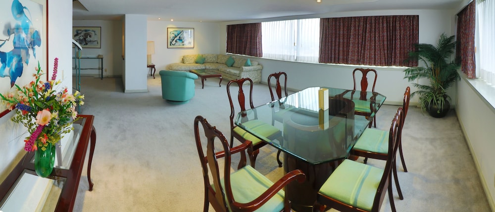 Del Prado Hotel 58/69